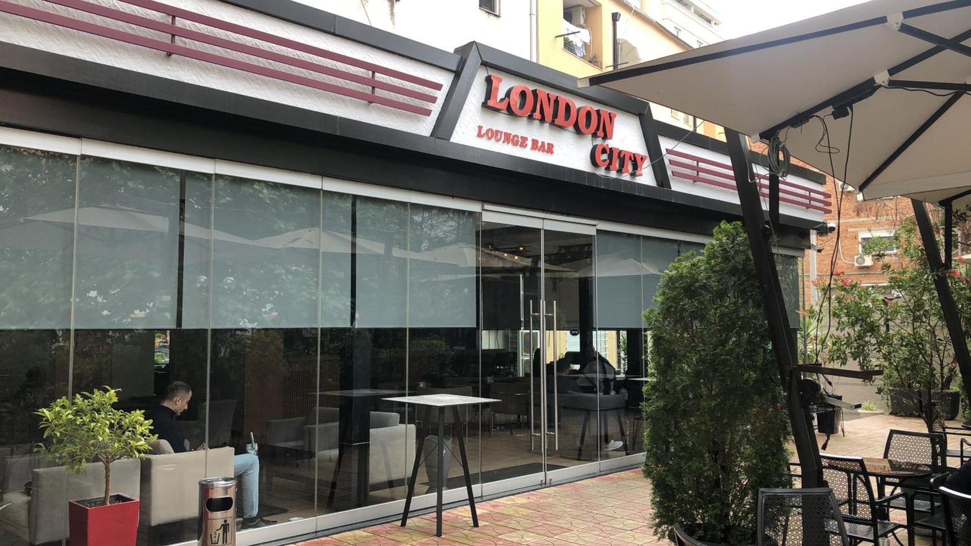 Deoni Apartment Luxury Тирана Экстерьер фото