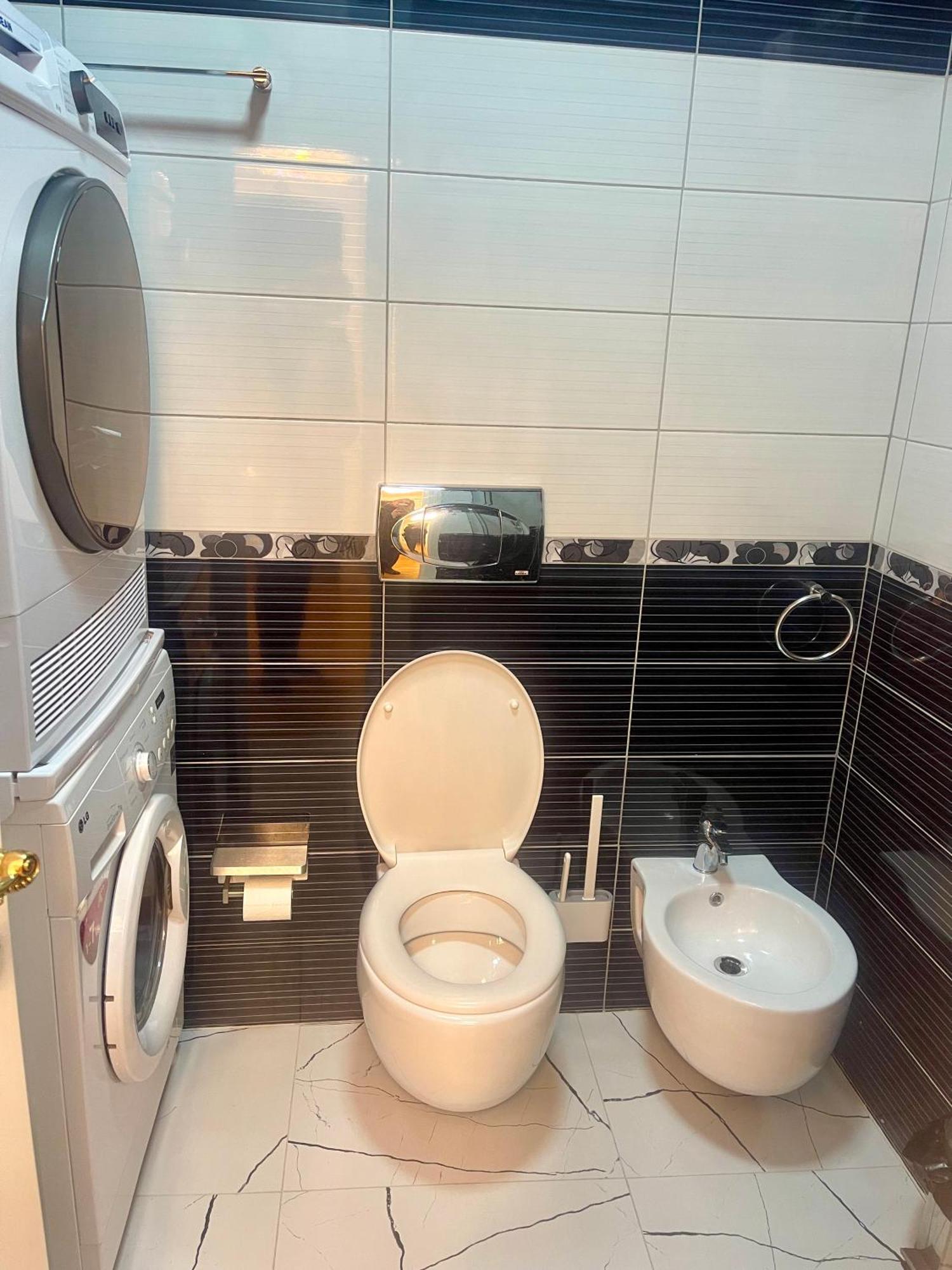 Deoni Apartment Luxury Тирана Экстерьер фото