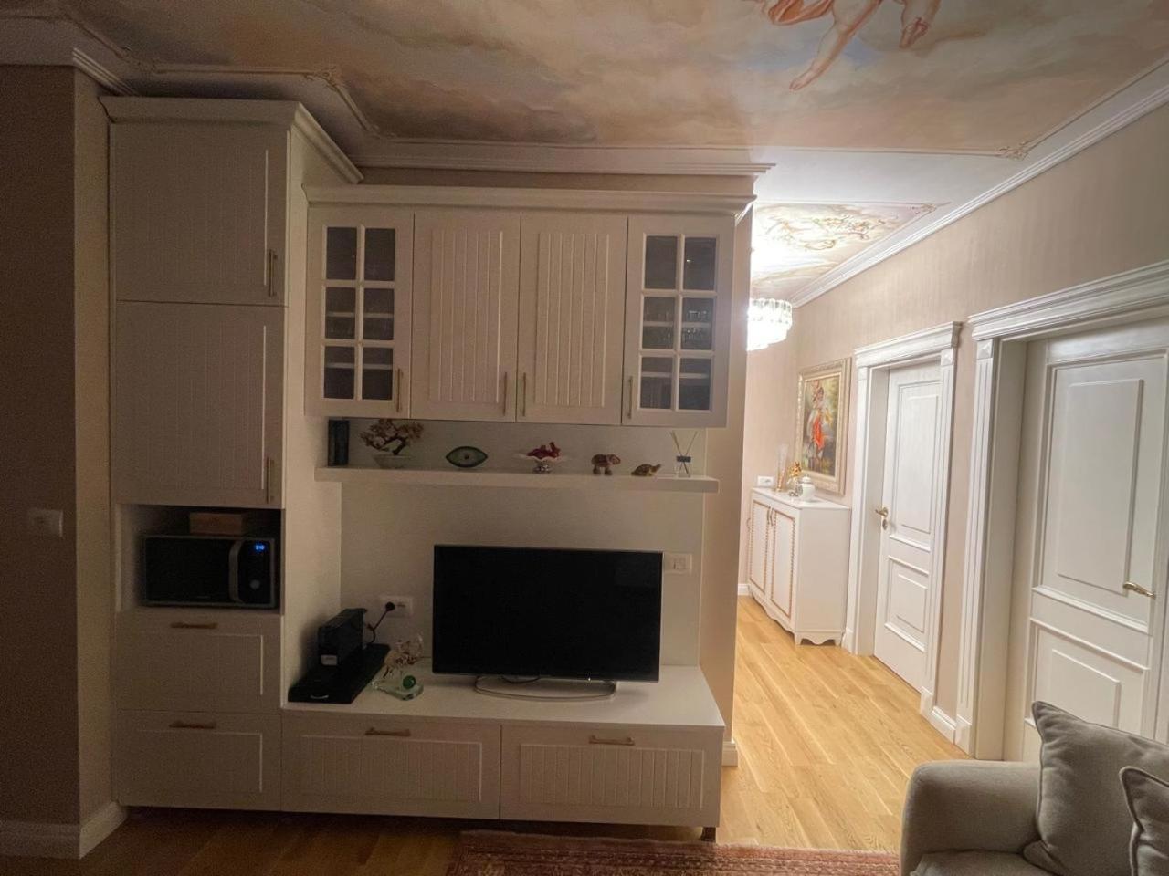 Deoni Apartment Luxury Тирана Экстерьер фото